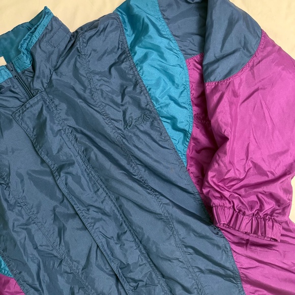VINTAGE Asics multi-colour zip-up swishy windbreaker - Picture 2 of 16